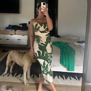 NWT- Tropical Green Leaf Print Dress🌴